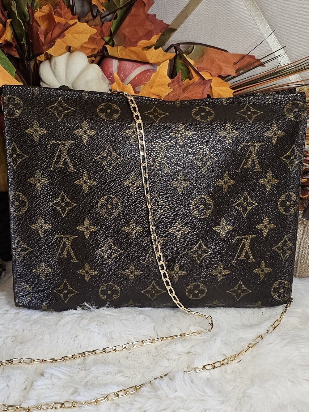 Louis Vuitton Monogram Toiletry Pouch 26 With COA - Picture 2 of 16